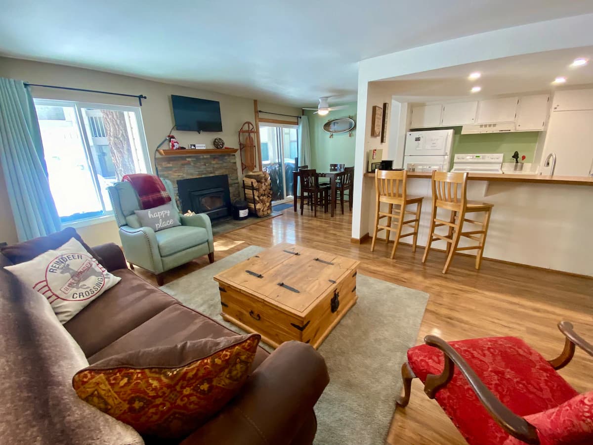 Great Location Ski Retreat | 1BR+BunksAlcove